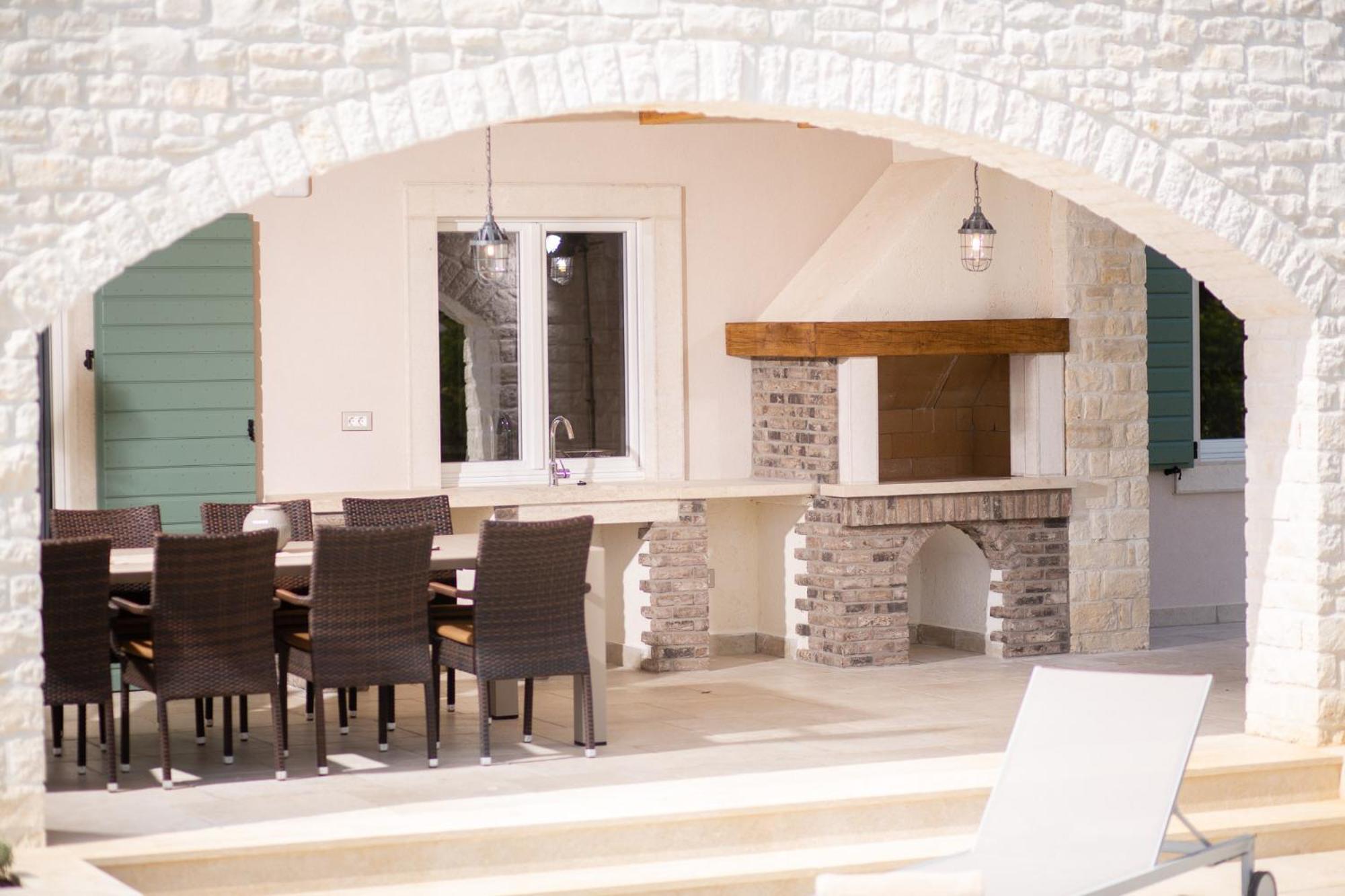 Mirana Luxury