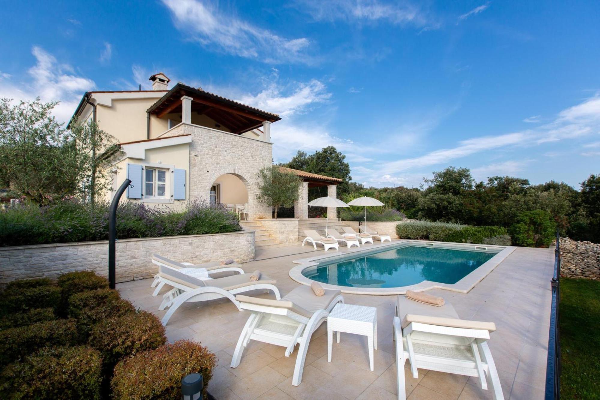 Mirana Luxury