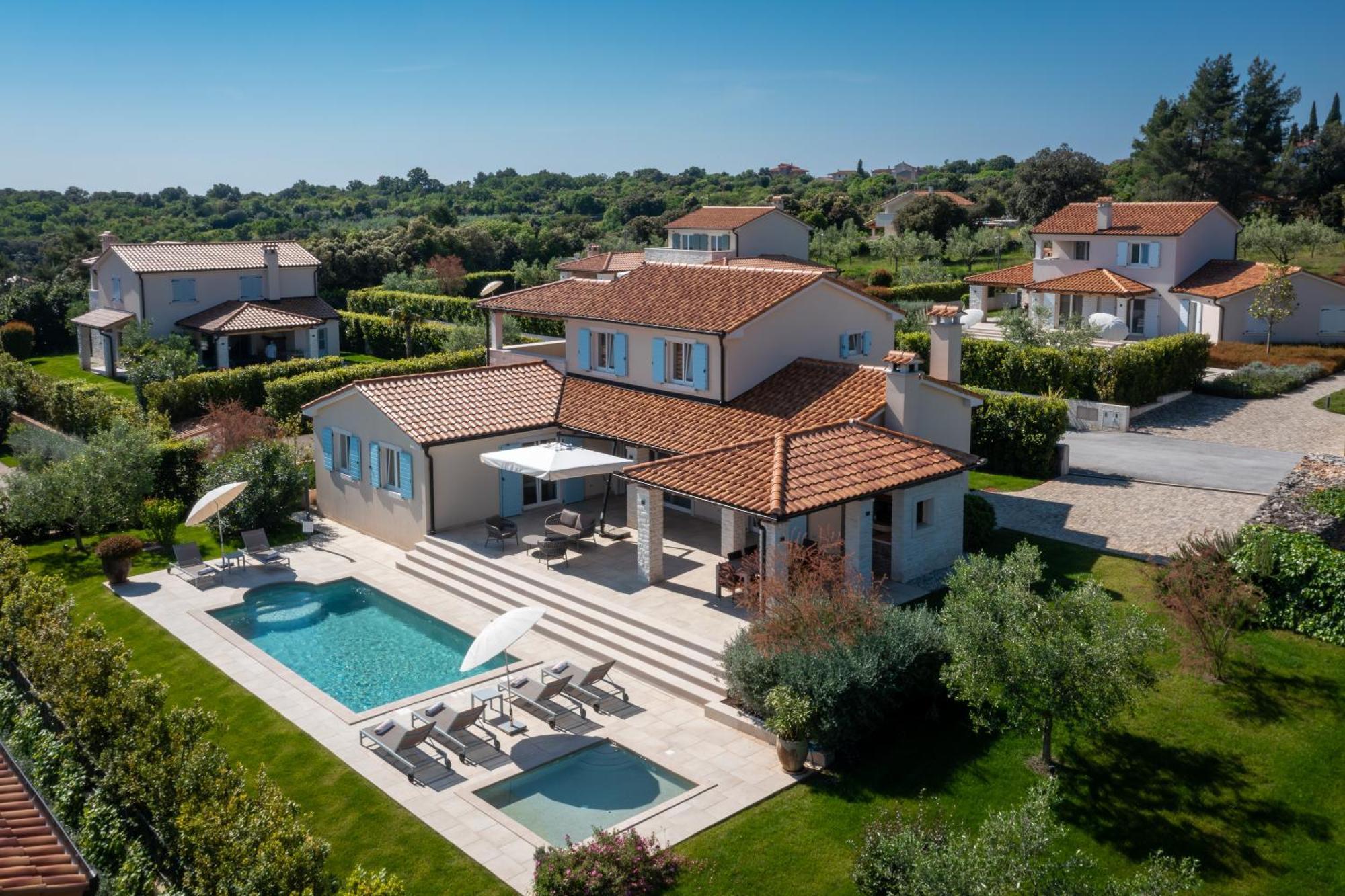 Mirana Luxury