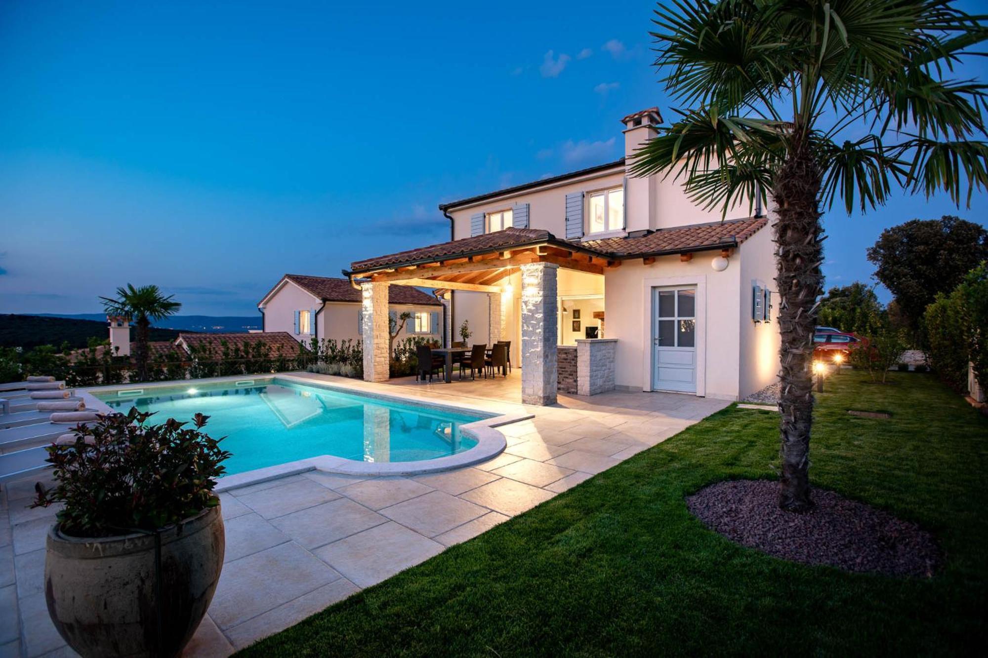 Mirana Luxury *