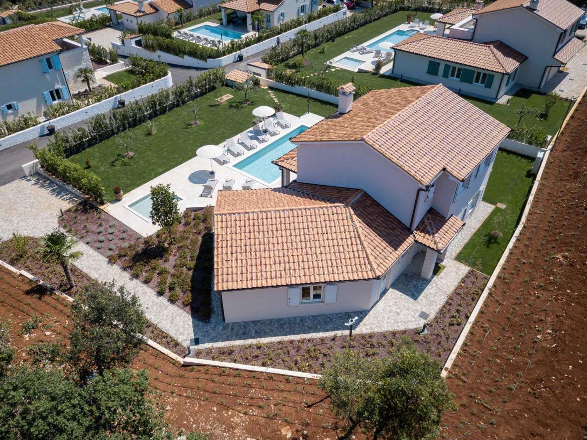 Mirana Luxury *
